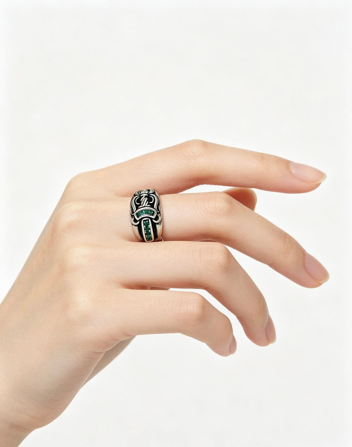 Martin Graham ring in polished metal-tone – detail view