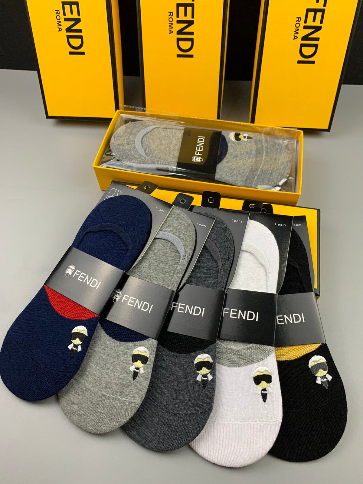 Fendi Cotton Bold Character-Style Graphic Details No-Show Socks