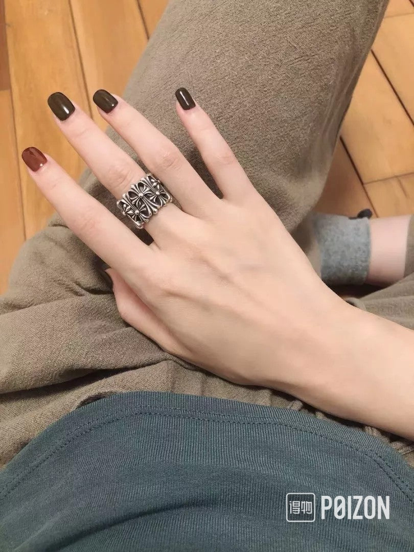 Martin Graham ring in polished metal-tone – detail view