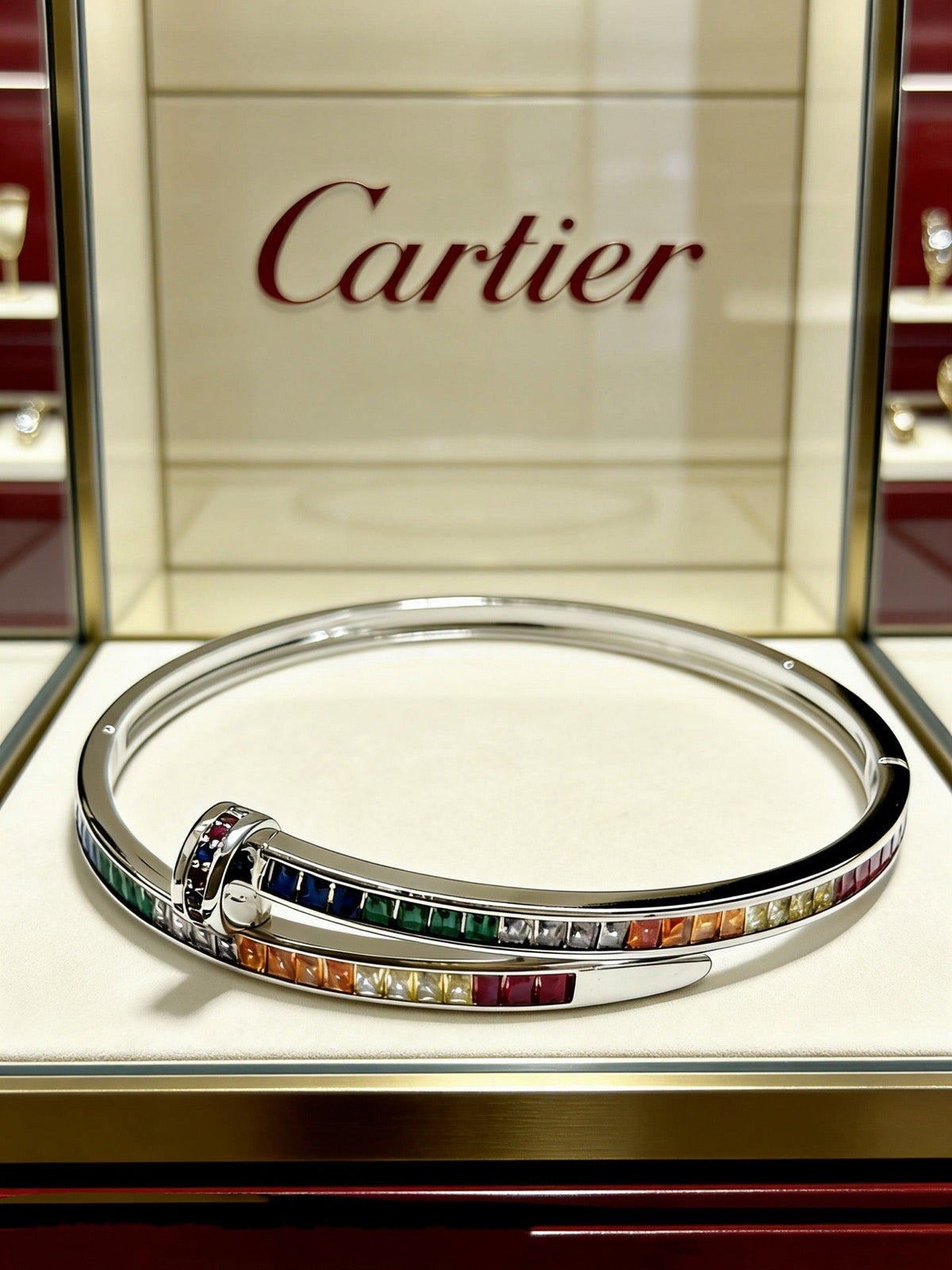 Martin Graham bracelet in polished metal-tone – detail view