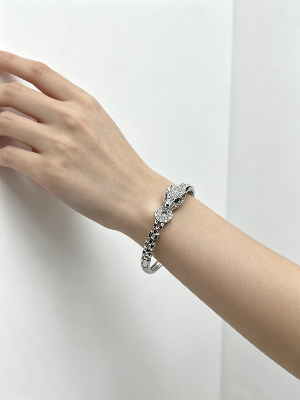 Martin Graham bracelet in polished metal-tone – detail view