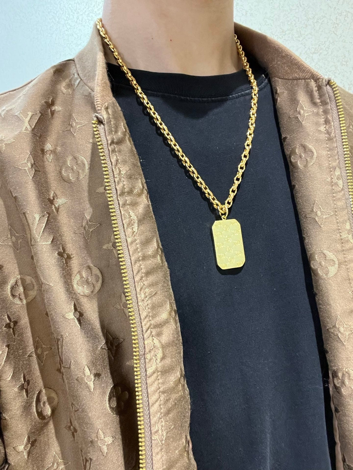 Martin Graham pendant necklace in polished metal-tone – detail view