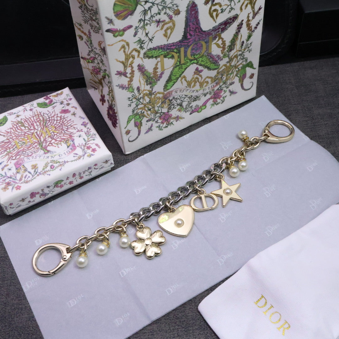 Martin Graham jewelry accessory in polished metal-tone – detail view
