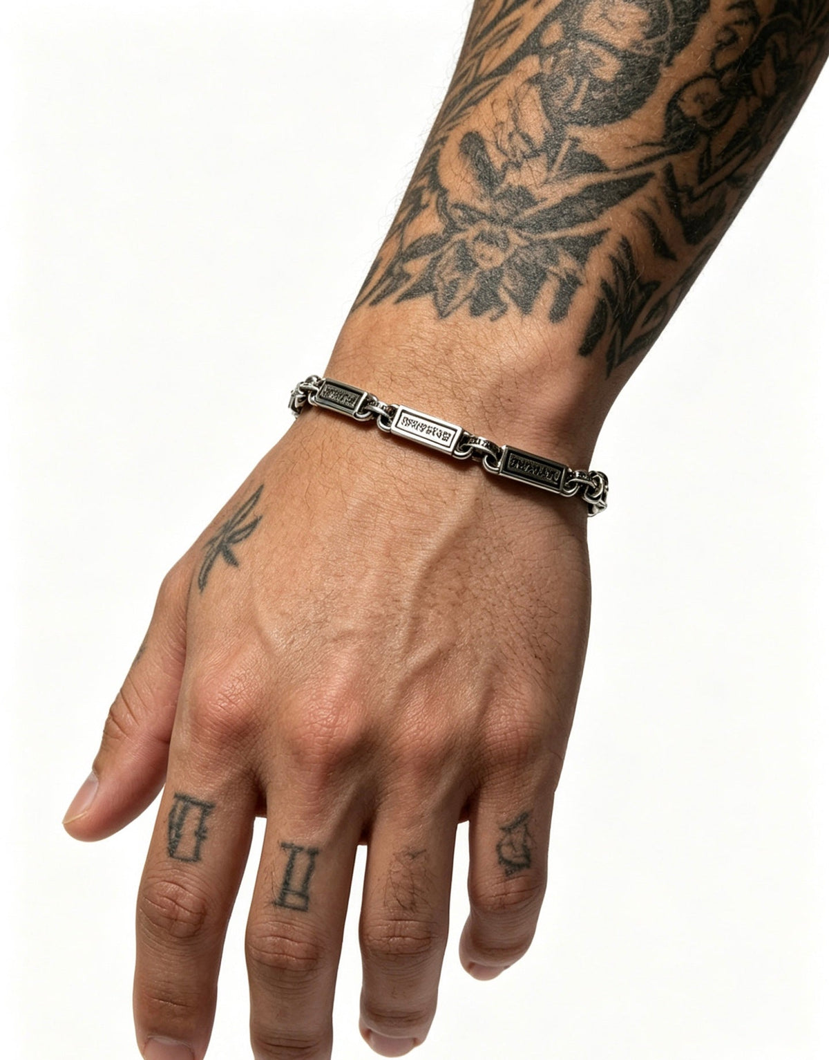 Martin Graham bracelet in polished metal-tone – detail view