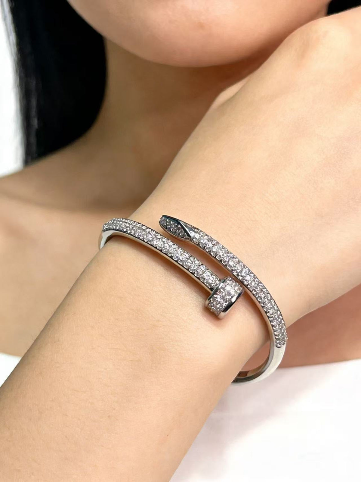 Martin Graham bracelet in polished metal-tone – detail view
